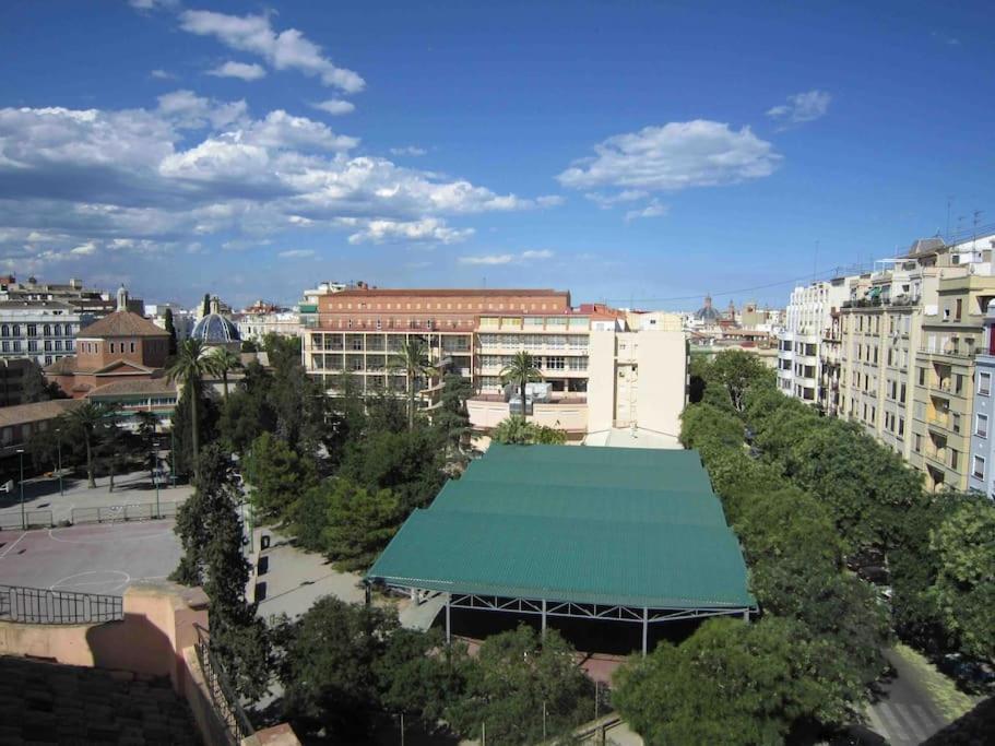 Young Penthouse Valencia Luaran gambar